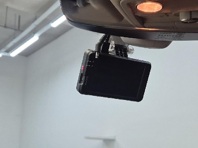 6021501725R17.jpg