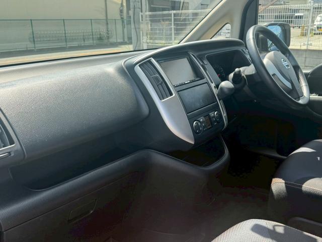 0709137A30250729W00115.jpg
