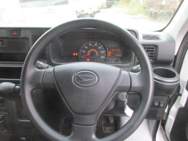0561524A30260627W00113.jpg