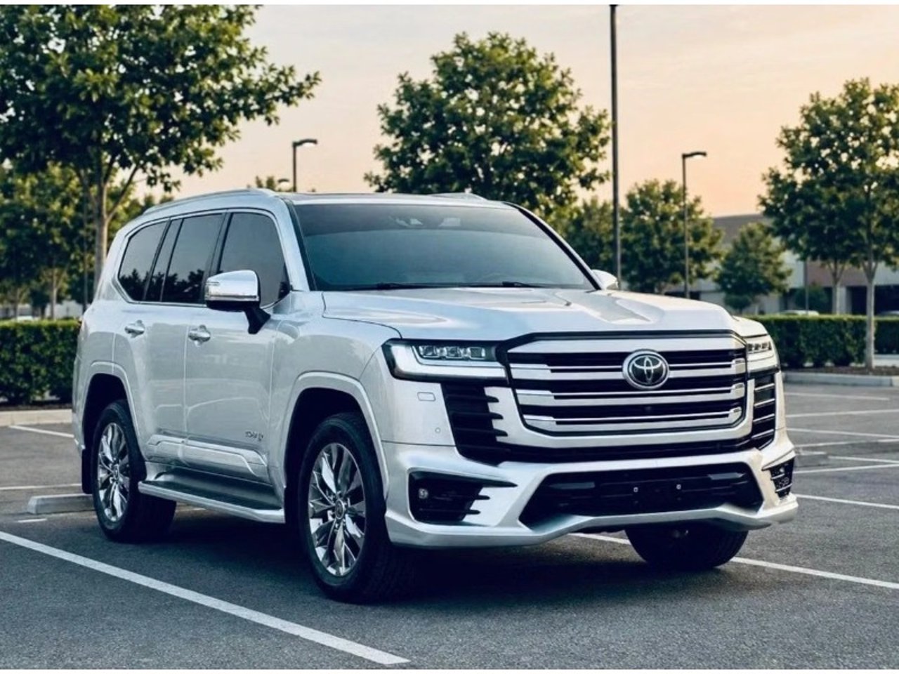 2024 Toyota Land Cruiser, photo 1 of 1