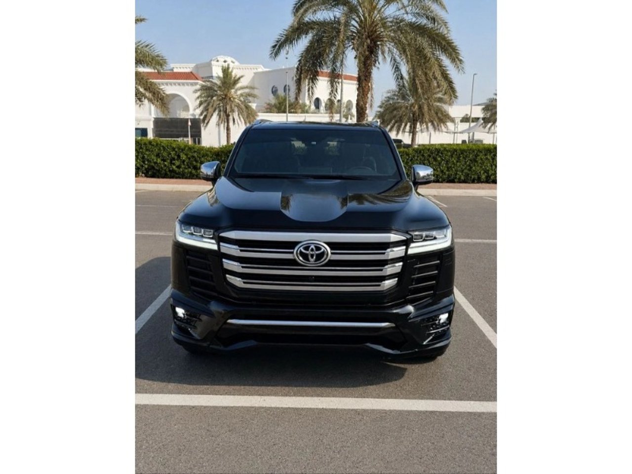 2025 Toyota Land Cruiser, photo 1 of 1