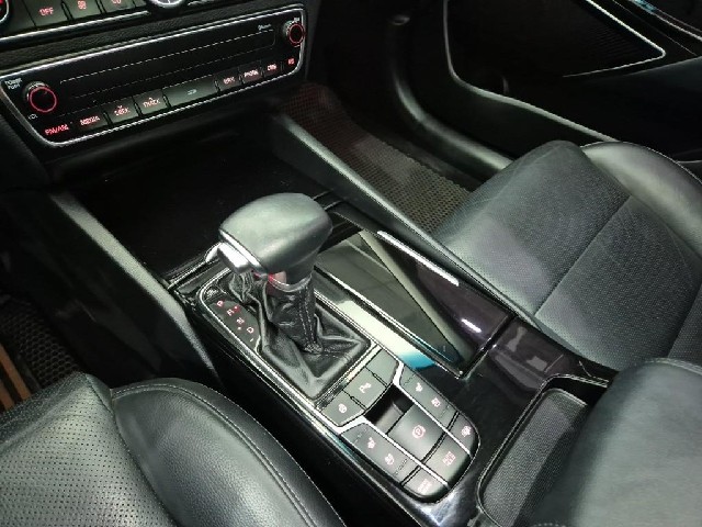 6081001976R8.jpg