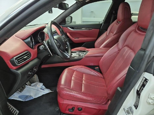 6071501883R11.jpg