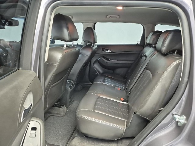 6081500687R12.jpg