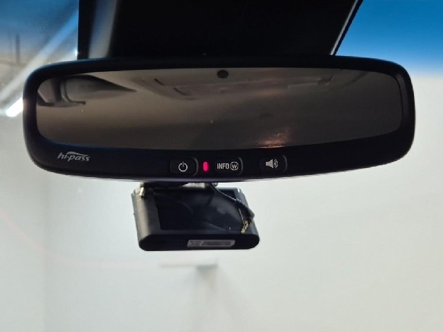 6081500687R17.jpg