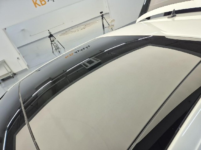 6081001085R13.jpg