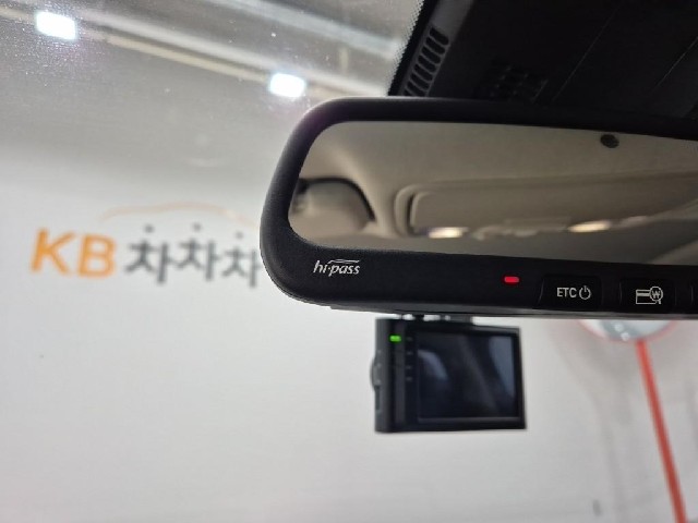 6081501863R17.jpg