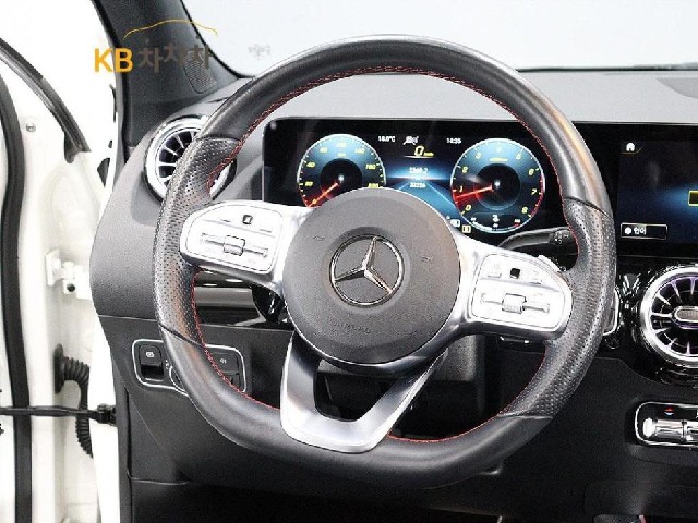 c563735ebad3b9981a6a60c1aa06e834.jpeg