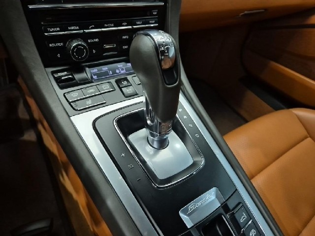 6081001730R8.jpg