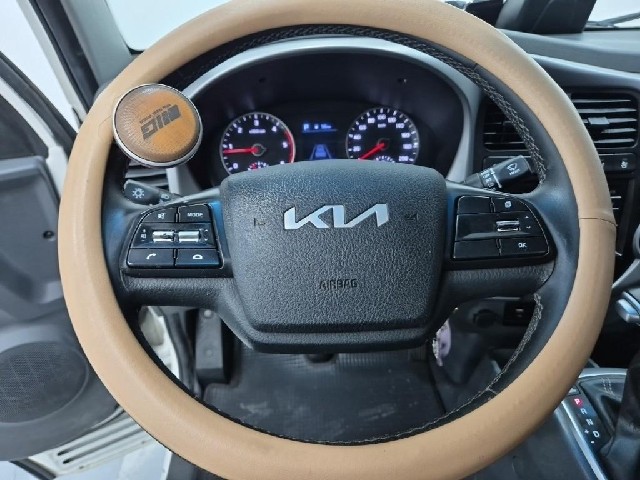 6081001707R8.jpg