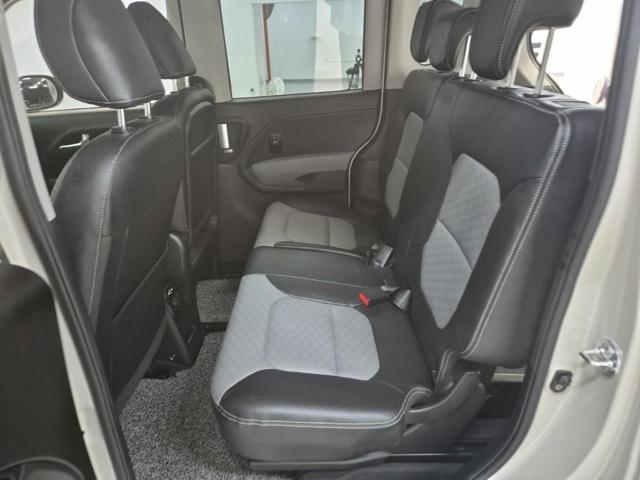 6051501762R12.jpg