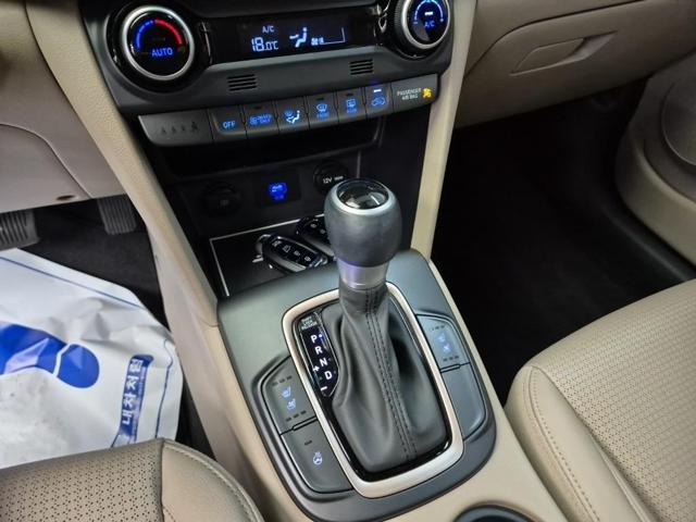 6051501992R8.jpg