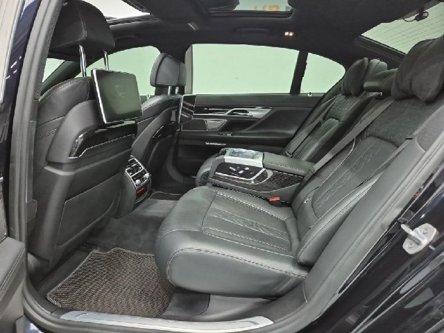 6061002034R12.jpg