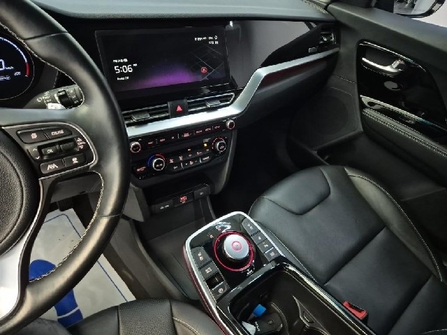 6081501724R10.jpg