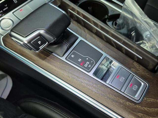 6051501859R8.jpg