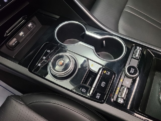 hoinshift1_111208445_VRNIt.jpg