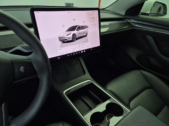 6081500930R10.jpg