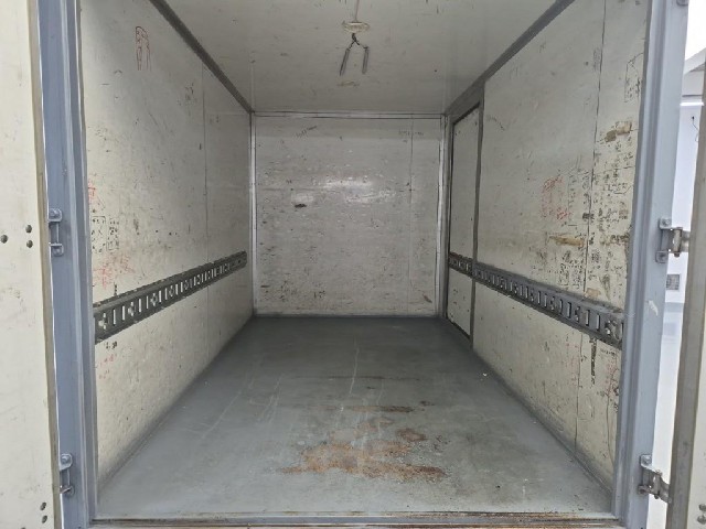 6081502083R18.jpg