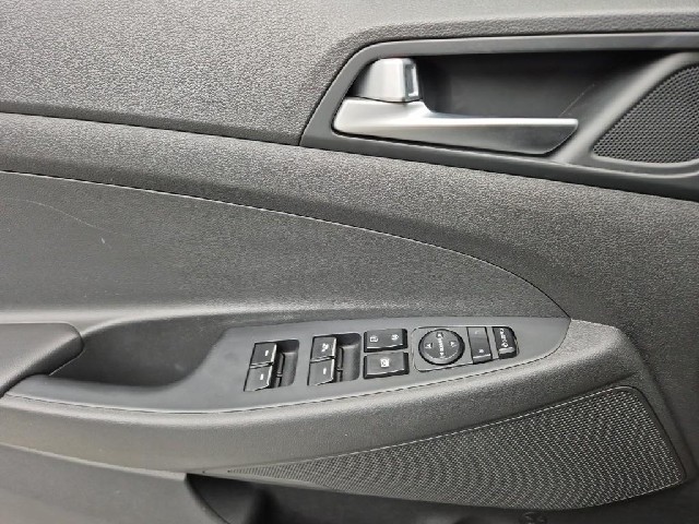 6081000582R17.jpg
