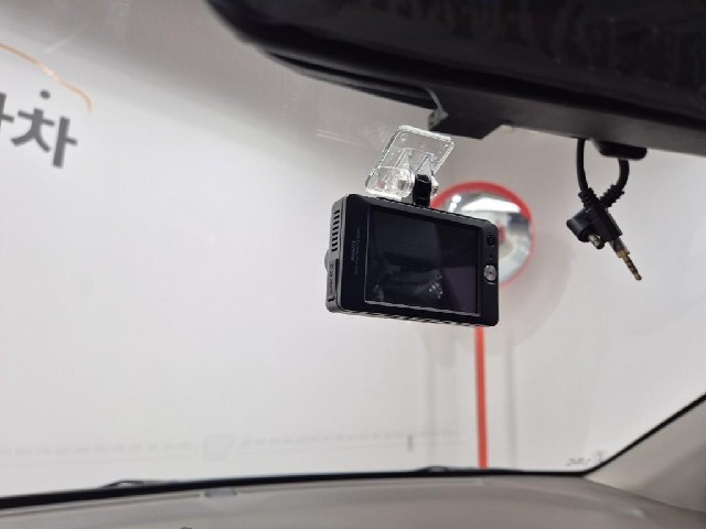 6081000574R15.jpg
