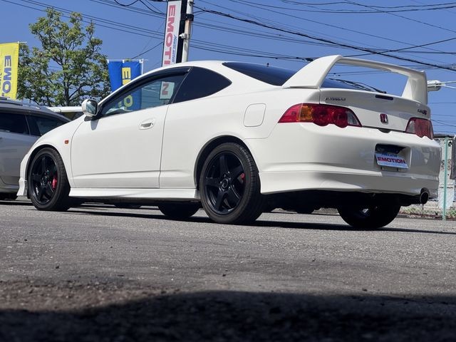 5713481e6a84411adc16a533cc51e723.jpg