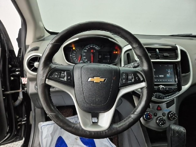 6091002359R9.jpg
