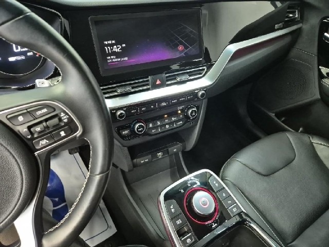 6081501582R10.jpg