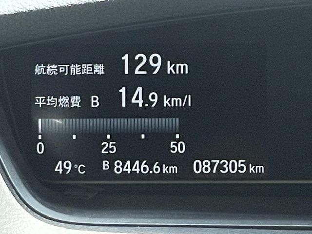 26125182_carP_l_6.jpg