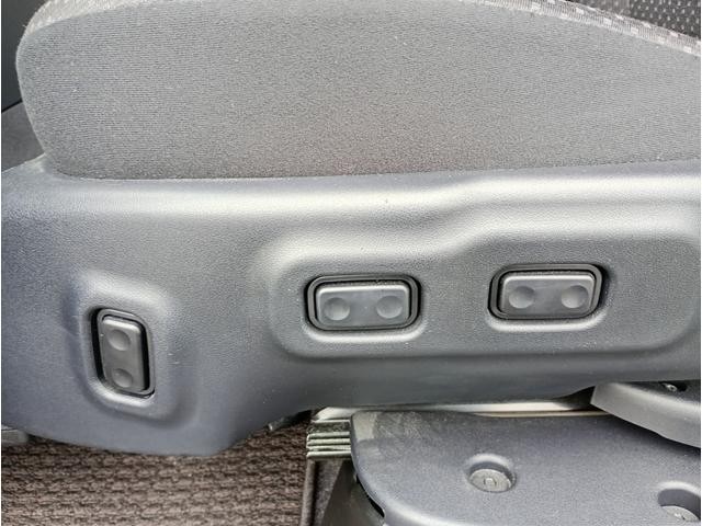 0620028A30260716W00211.jpg