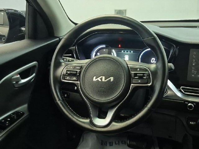 6081501128R9.jpg