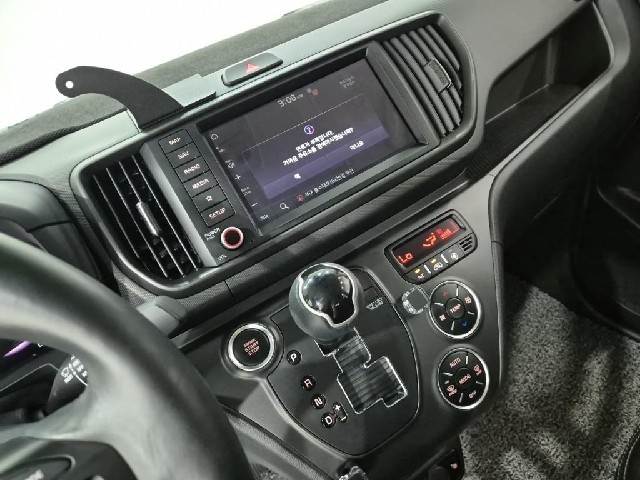 6081000677R10.jpg
