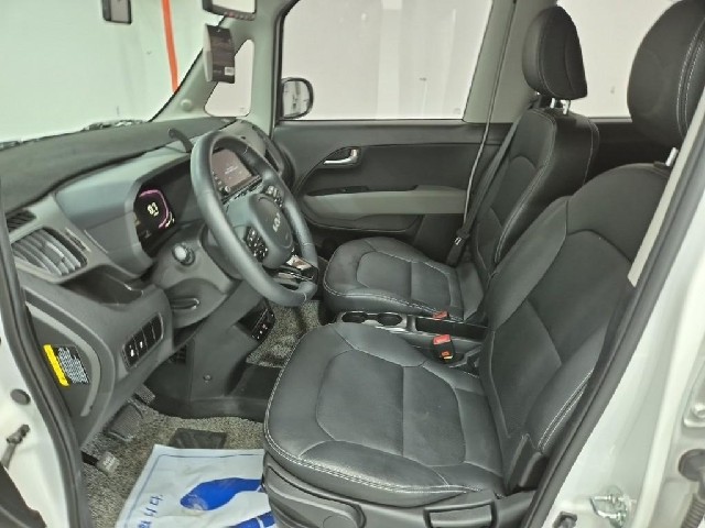 6081000677R11.jpg