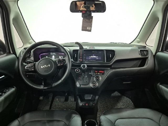 6081000677R7.jpg