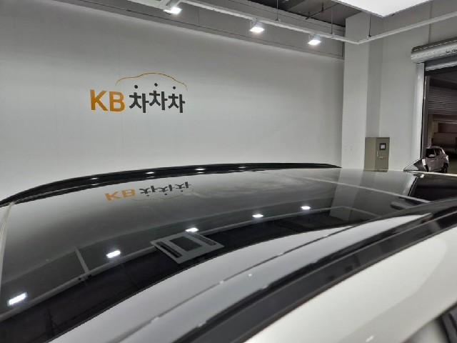 6061000979R13.jpg