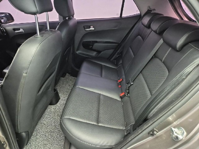 6071500874R12.jpg
