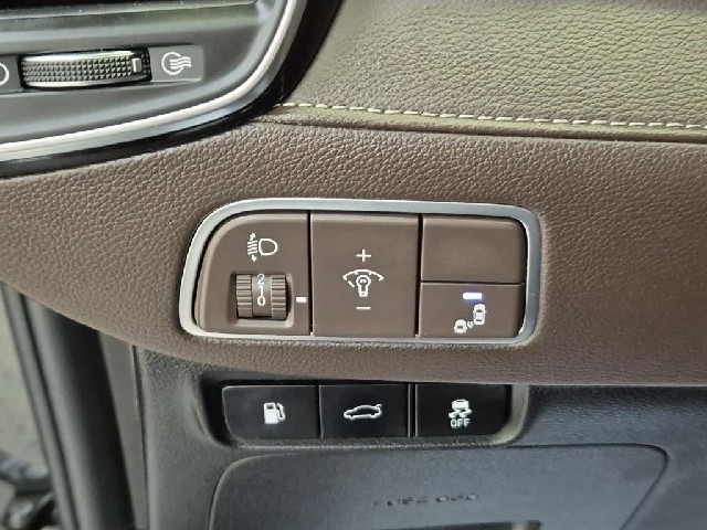 6101000285R18.jpg