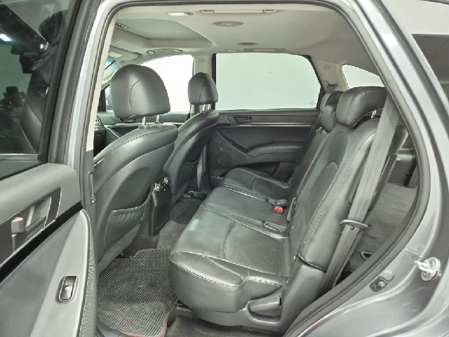 6061001379R12.jpg