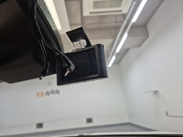 6101500089R17.jpg