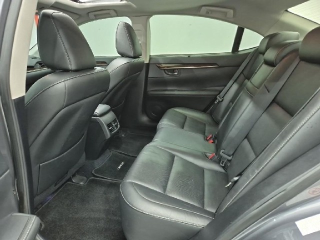 6101000088R12.jpg