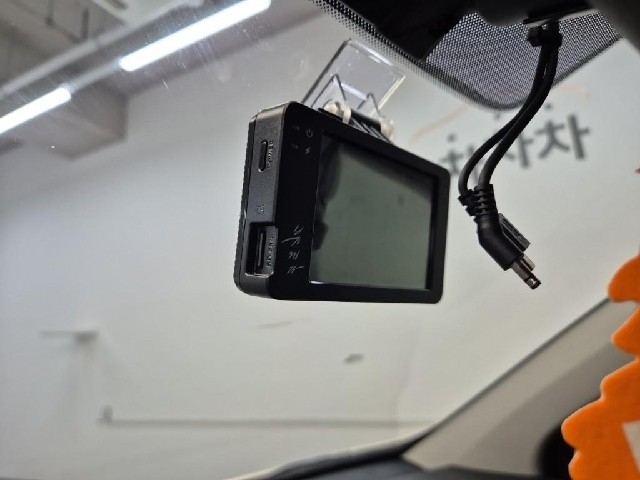 6091501888R15.jpg