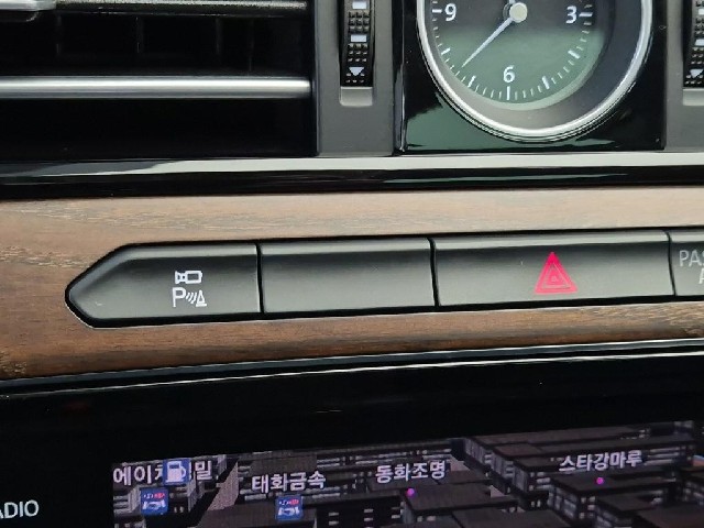 6081501141R17.jpg