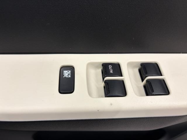 0300353A30260925W00311.jpg