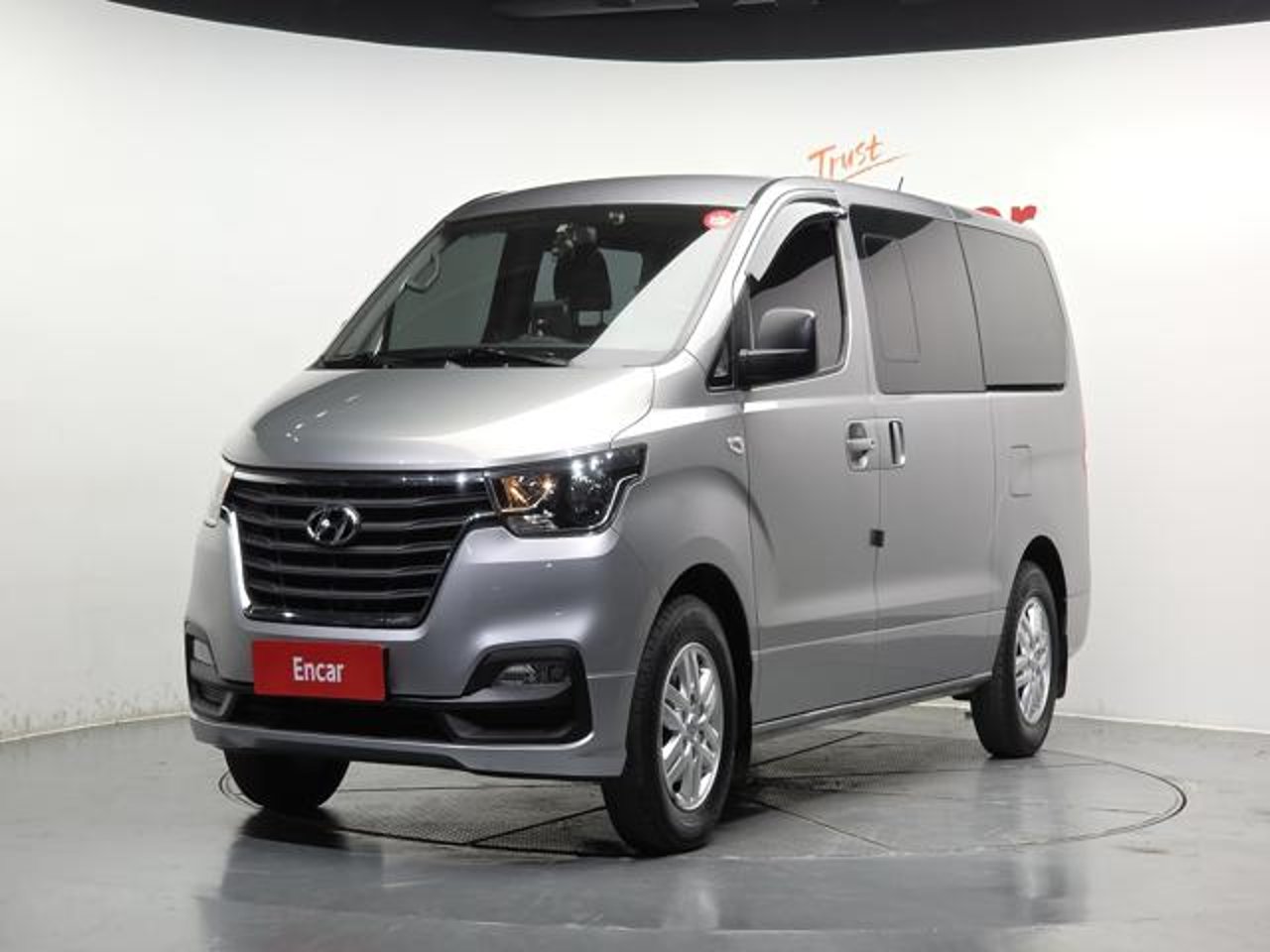 2019 Hyundai Grand, photo 1 of 1