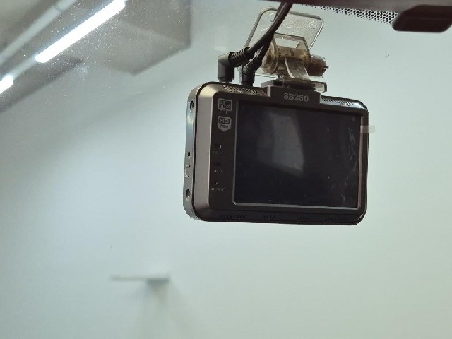 6061500926R18.jpg