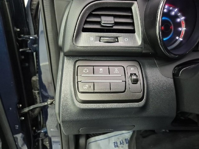 6101002182R16.jpg