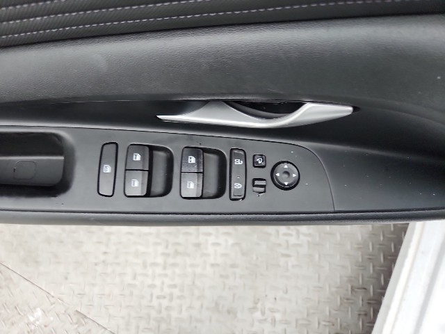lotterental_100627258_MR0fY_10.jpg
