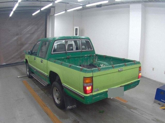 26132303_carP_l_3.jpg