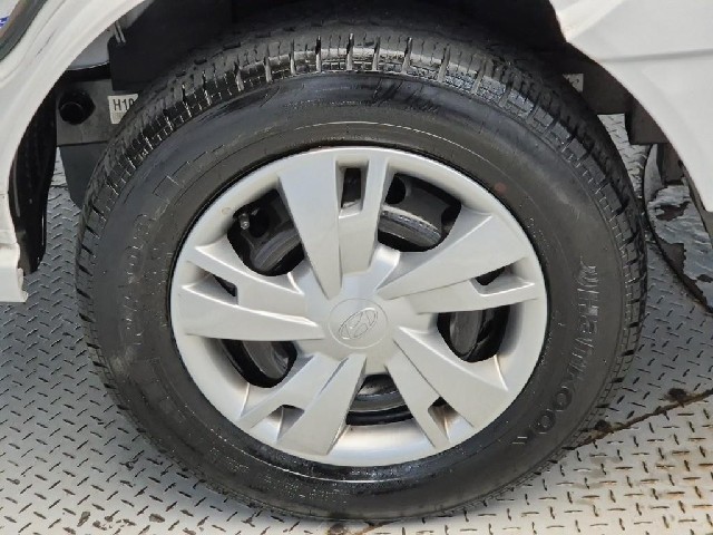 6091500043R17.jpg