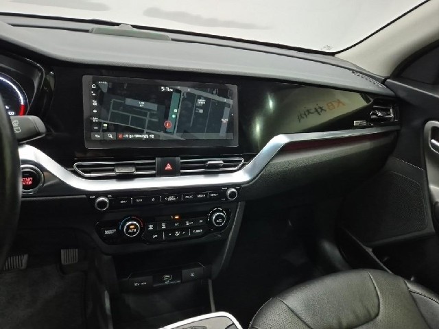 6081001277R10.jpg