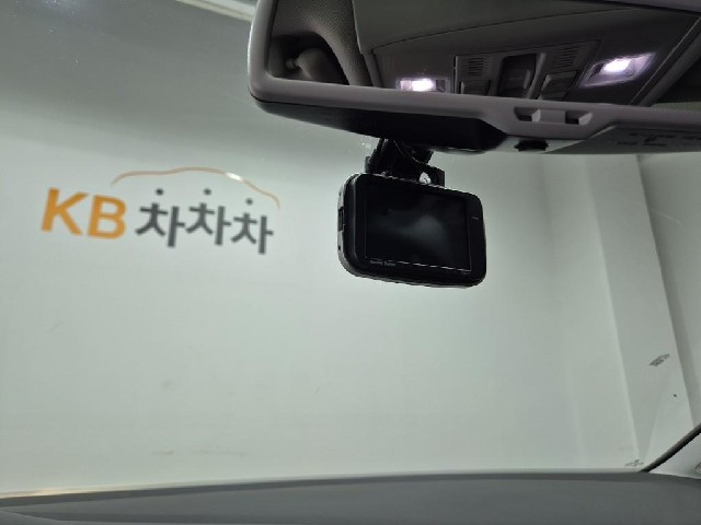 6081001884R16.jpg